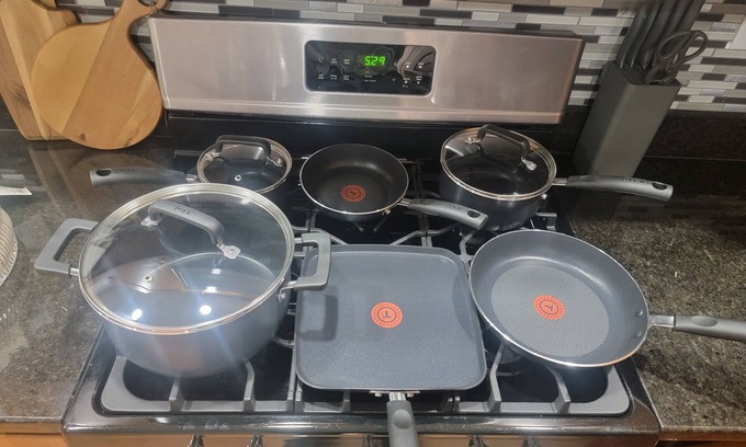 Mattapan Apartment | Lovey Spacious 2 Bedroom Apartment 15 min from Airport/Downtown