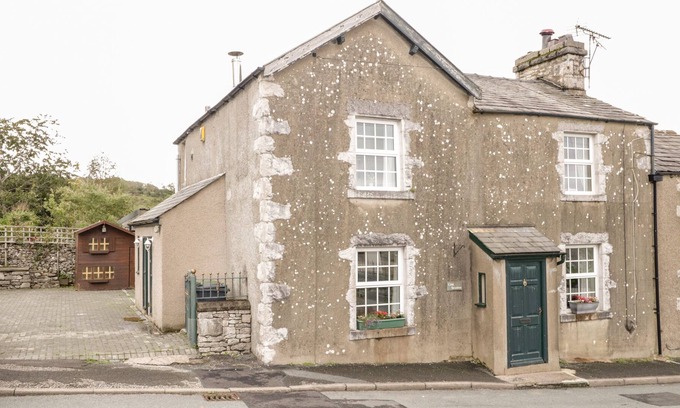 Allithwaite Cottage | LOW SEA VIEW, pet friendly, with open fire in Allithwaite