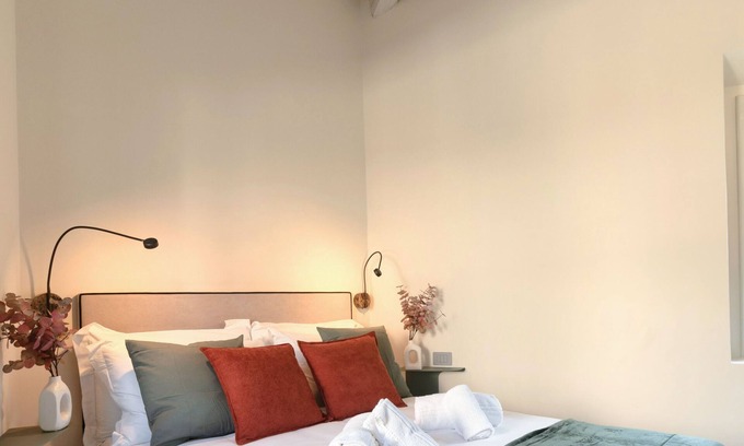 San Niccolo Apartment | Luca's Home nA little cosy gem just across the street from the Rose Garden