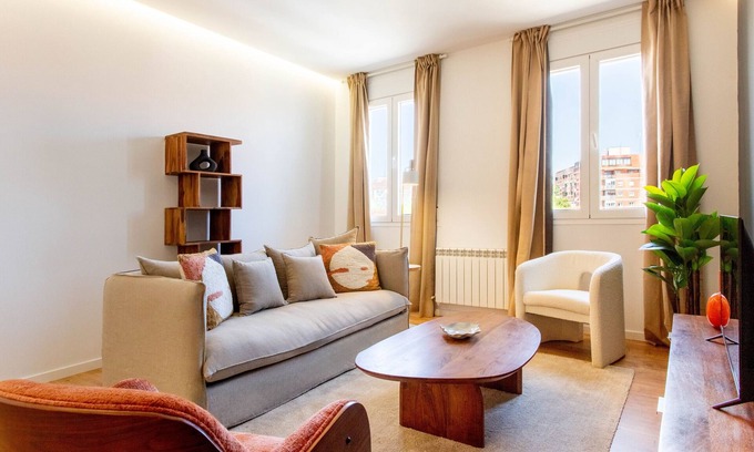 Salamanca Apartment | Luces IV apartment in Madrid