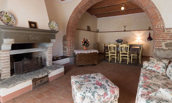 Santa Maria House | Lucignano - Cozy and reserved country house