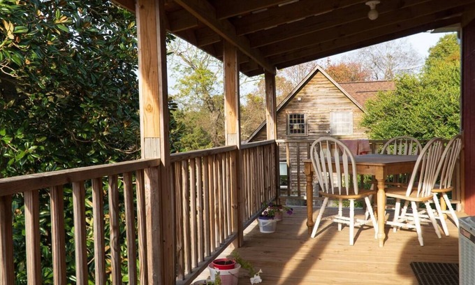 Townville Apartment | Lucky Acres Farm, Townville Apartment.