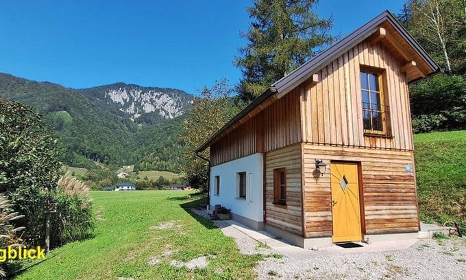 Molln House | Luis Haus - Holiday home, separate toilet and bath/shower, 1 Sc