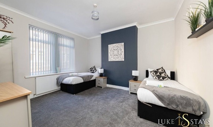 Gateshead House | Luke Stays -Hillfield St Bensham