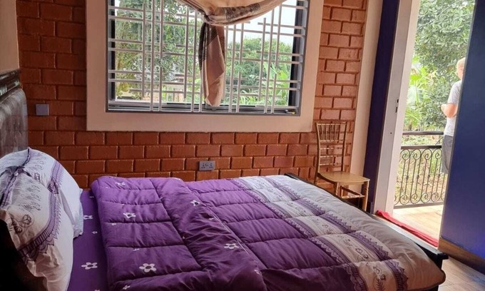 Entebbe House | Lulongo Lakeview Retreat