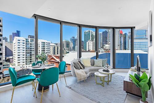 Melbourne Central Business District Apartment | Lumina Suites