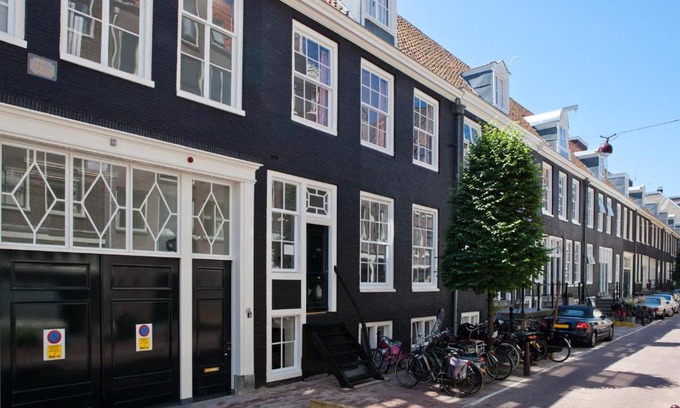 De Weteringschans Bed & Breakfast | Luna's Hideaway