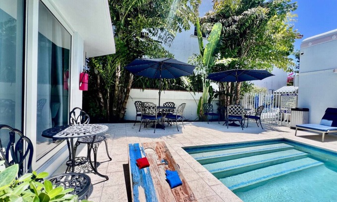North Beach House | Lunabase North Shore Villas: Pool, Grill, Golf