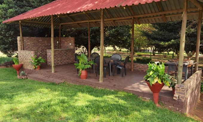 Rayton Apartment | Lunford Garden Cottage