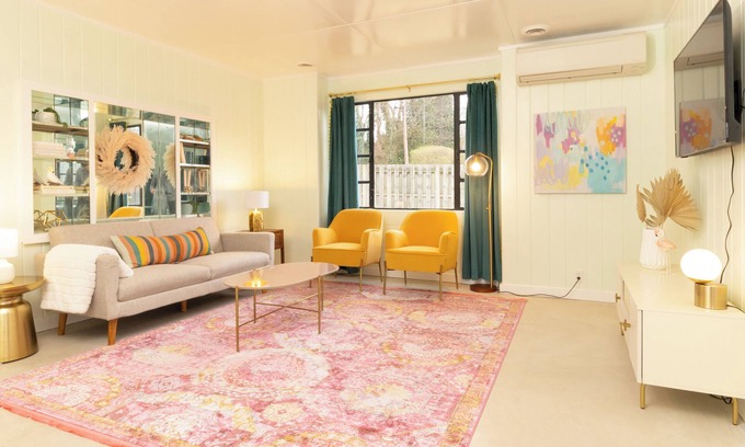 Bloomington House | Lustrous Lustron