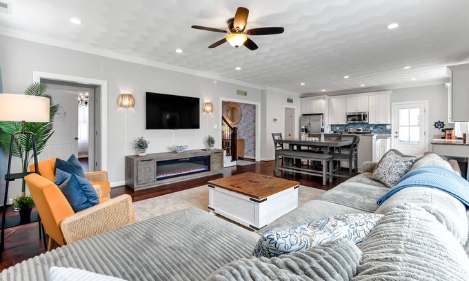 East Ocean View House | Lux 5BR Beach Home Sleeps 10 Family Ready