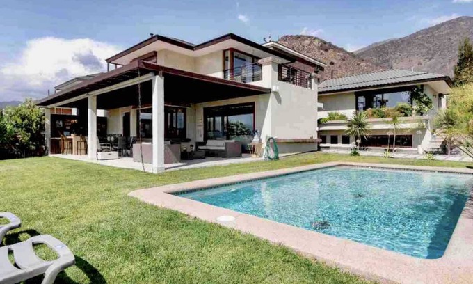 Las Condes House | Lux Big House &Garden Las Condes peace in the city