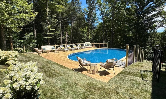 Windham Ski Chalet | Lux Chalet-Ski View. 2 Fireplaces. Pool. Hot Tub. Sauna. 5 min from Windham Ski