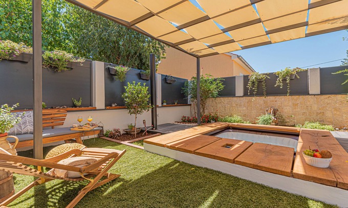 Drnis House | Lux house Versys with jacuzzi