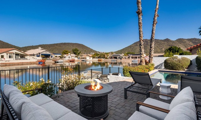 Arrowhead Lakes House | Lux Lake House | Dock, Boat, Pool & Game Room