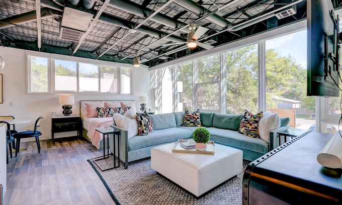Norman House | Lux Norman Hideaway | Studio Near OU Campus #Cha