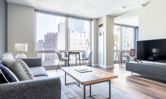 Rush and Division Apartment | Lux River North 1BR w/Gym, W/D, near Magnificent Mile, by Blueground