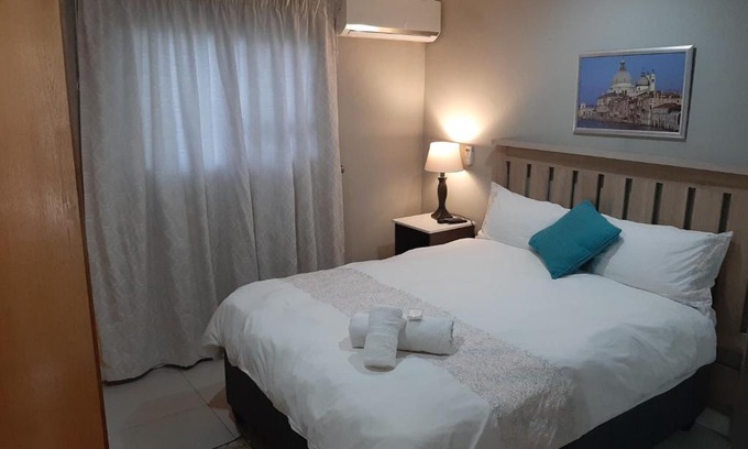 Westdene House | Lux Rooms on 37