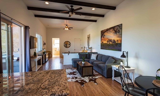 Templeton House | Luxe 1BR/Studio w/Hot Tub on Templeton's Westside in the Heart of Wine Country!