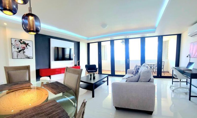 Vilomar Apartment | Luxe 2 Bd Penthouse w Oceanview on BeachLuquillo