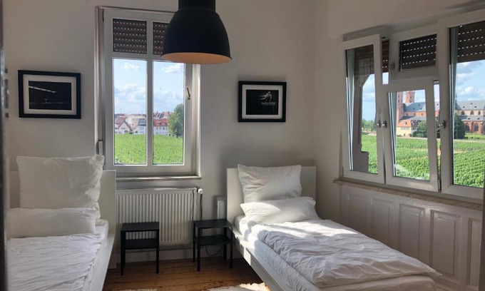 Worms Apartment | Luxe Apartment am Rhein
