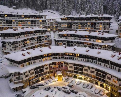 Pamporovo Apartment | Luxe Apartment Grand Monastery in Pamporovo