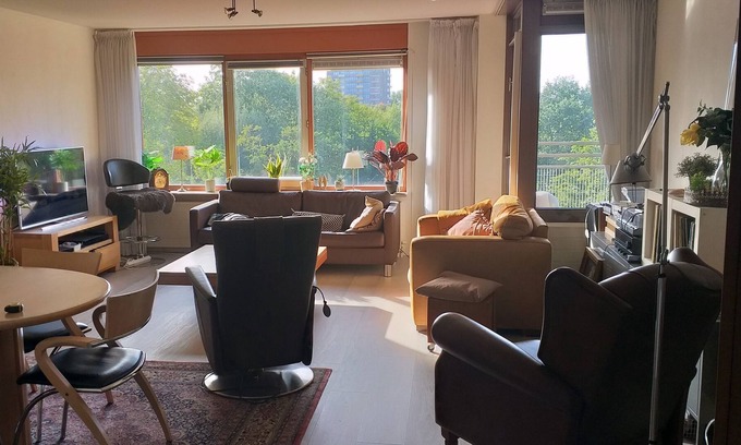 Assendorp Apartment | Luxe appartement met lift op super locatie geschikt voor 2 personen.