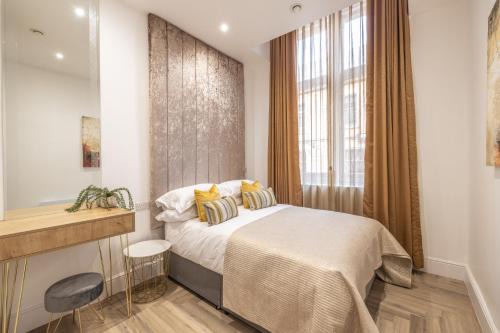 Leicester City Centre Apartment | Luxe City Stay With Free Gym & Pet Friendly Perfect For Business & Families By The Pocklington - The Graduate Suite