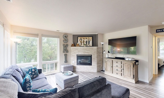 Avon Condo | Luxe dog-friendly condo with river views - Walk to slopes