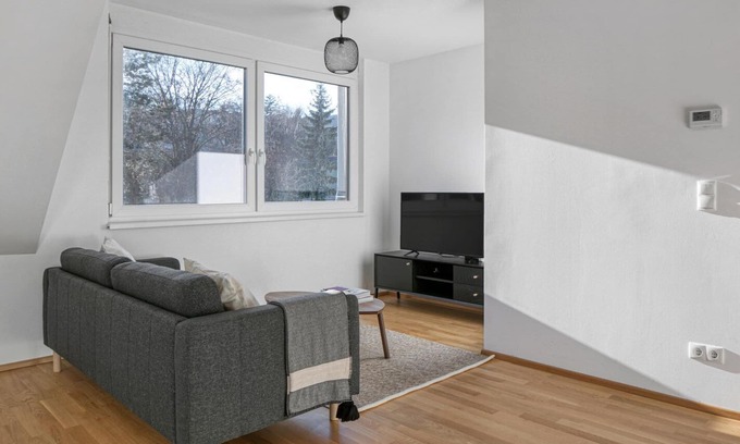 Hietzing Apartment | Luxe Hietzing 1BR w/ Elevator, near Embassies & Roter Berg, by Blueground