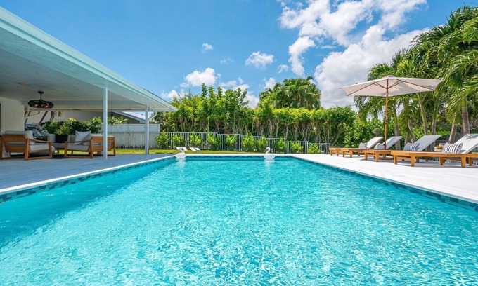 Lake Ida Shores House | LUXE Lake Oasis I Dock, Pool & Designer Interiors