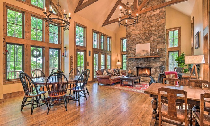 Waynesville House | Luxe Lodge Near Smoky Mountains: Views & Hot Tub!