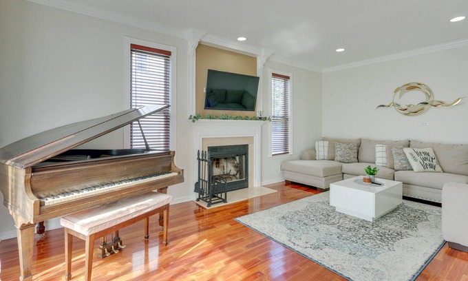 Matawan House | Luxe New Jersey Vacation Rental: Hot Tub, Sauna