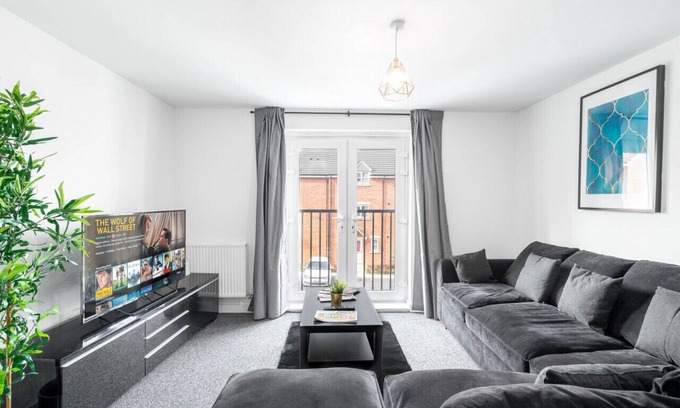 Selly Oak Apartment | Luxe One Bed Apartment - Selly Oak - Parking