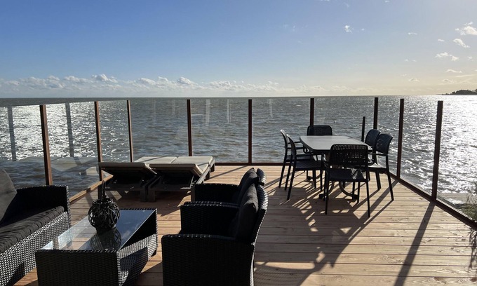 Bovenkarspel Ski Chalet | Luxe Vakantie Chalet 31 Markermeer Bovenkarspel Direct aan het Markermeer