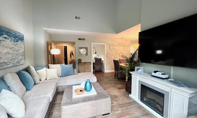 Seabrook Island Villa | Luxe Villa half mile to beach club and beach