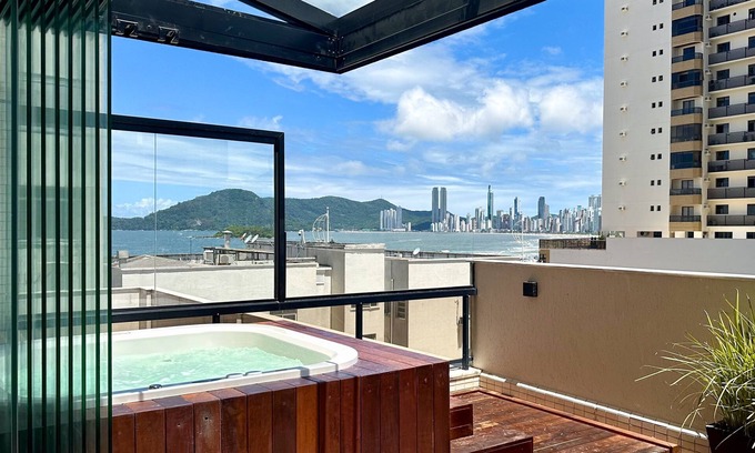 South Region Apartment | Luxo à Beira-mar: 4 Suítes, Jacuzzi e Sofisticação na Av. Atlântica
