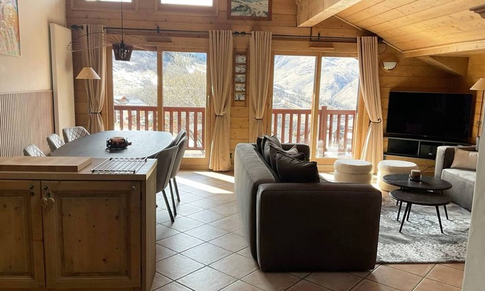 Saint-Martin-de-Belleville Apartment | Luxury Apartment: Ski-In/Ski-Out, Pool, Spa, 8 Guests, Scenic Balcony