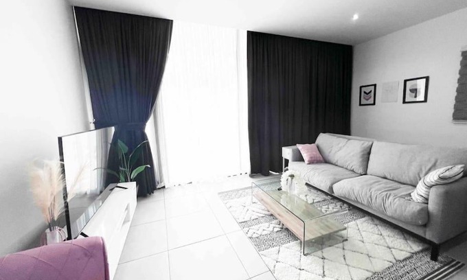 Labadi Apartment | Luxurious 1 bed Cantonments apartment - Pine Court
