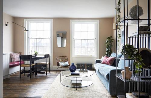 Angel Apartment | Luxurious 1 Bedroom Apartment - minutes from Angel Tube St.