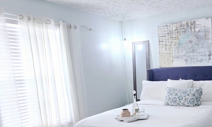 Galloway Condo | Luxurious 1-bedroom Condo just 11 min from Downtown Columbus Washer/Dry WiFi, AC