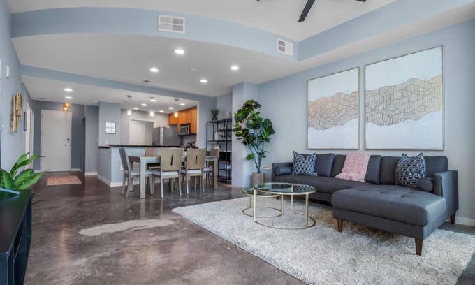 South Eola Apartment | Luxurious 2/2 Downtown Apartment