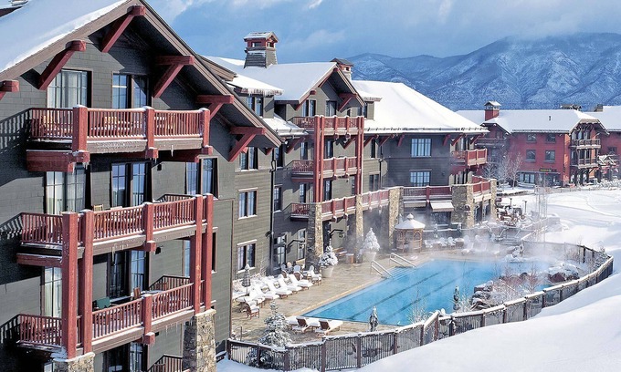 Aspen Condo | Luxurious 2 Bedroom in Aspen - Family Friendly Resort On The Slopes!