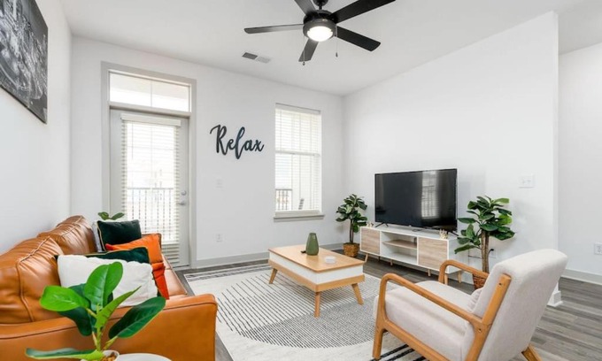 Lebanon Apartment | Luxurious 2-Bedroom, Whitestown