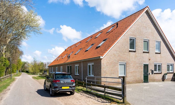 Nes Apartment | Luxurious 20-person apartment on Ameland