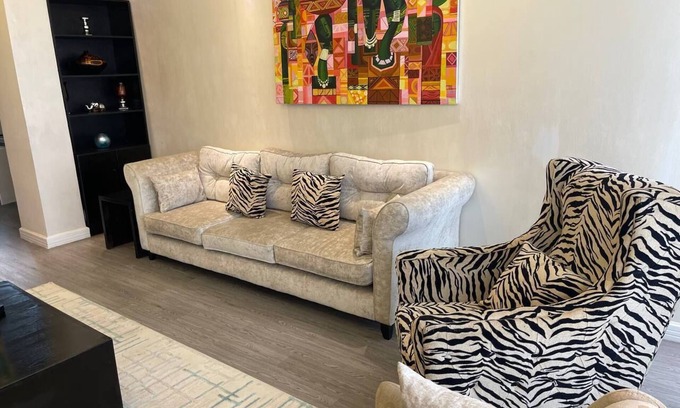 Kirkos Apartment | Luxurious 3-bedroom apartment with WiFi in Bole Addis