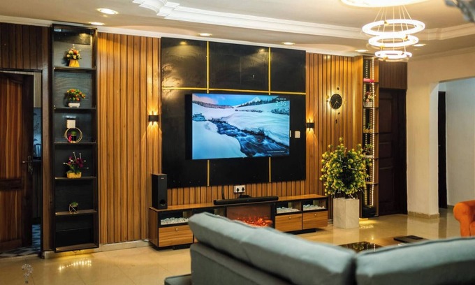 Alimosho Apartment | Luxurious 3-bedroom Apartment in Heart of Lagos
