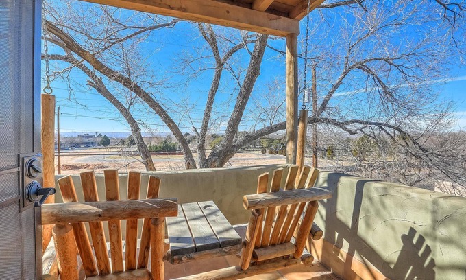 Victory Hills House | Luxurious 3-bedroom house with WiFi, AC in amazing Albuquerque