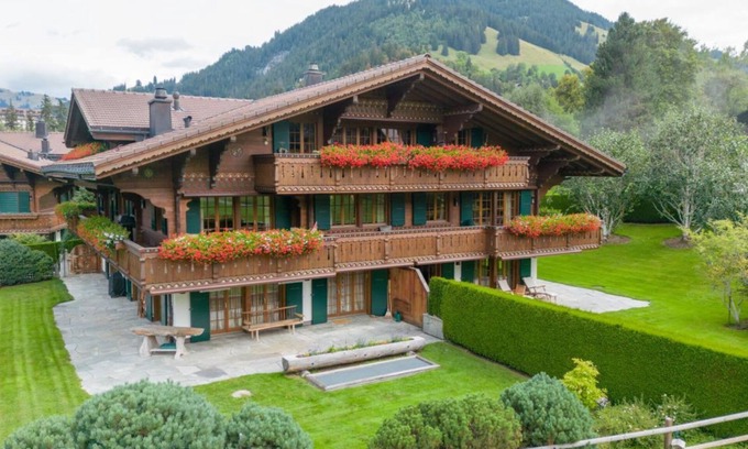 Zweisimmen Nr Gstaad Ski Chalet | Luxurious 5 Bedroom Chalet With Modern Charm