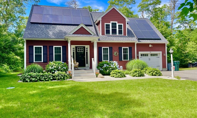 Cedar Bushes House | Luxurious 5 bedroom Get Away. Only 600 steps away from Private Manomet Beach.